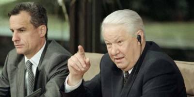 Пресс-секретарь рассказал о любви Ельцина макать полено в суп