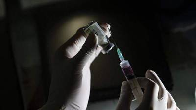 Зеленский подписал закон о вакцинации украинцев от COVID-19 в экстренном режиме