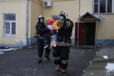 Во Владимире горел магазин: спасены 18 человек, среди которых были дети