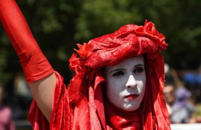 Психологи объяснили, почему российские подростки ходят на митинги