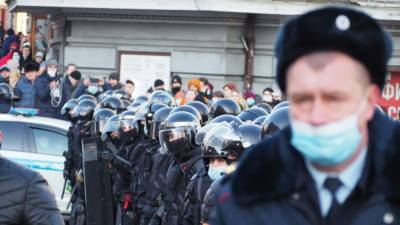 Петербургская полиция проводит учения перед незаконным акциями