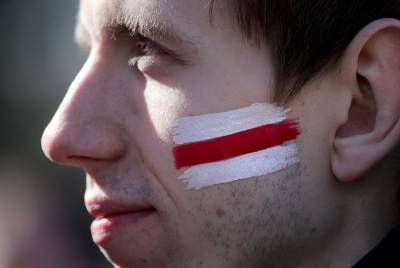В Беларуси хотят запретить бело-красно-белый флаг
