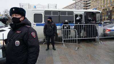 МВД вновь призвало россиян не участвовать в несанкционированных акциях