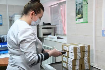 В Волгоградскую область поступило 12 812 новых доз вакцины от COVID-19