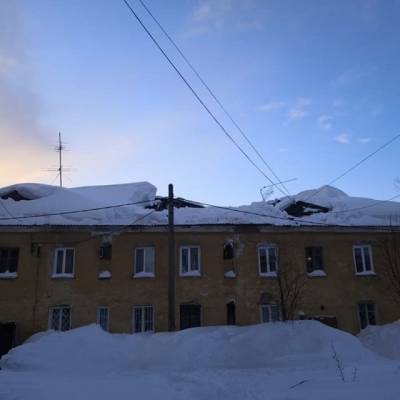 В Кузбассе под тяжестью снега произошёл провал ещё одной крыши в многоэтажном доме