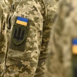 Раненый на Донбассе украинской военный умер в больнице