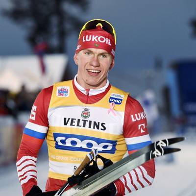 Российский лыжник победил в масс-старте на этапе Кубка мира в Швеции