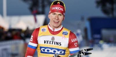 Российский лыжник Большунов победил на этапе Кубка мира в Швеции