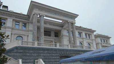 Бизнесмен Аркадий Ротенберг заявил, что является бенефициаром «дворца» в Геленджике