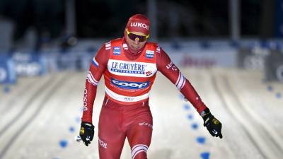 Призёр Олимпийских игр предположил, что норвежцы включают «командную тактику» против Большунова
