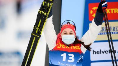 Лыжница Ступак завоевала серебро в масс-старте на этапе КМ в Швеции
