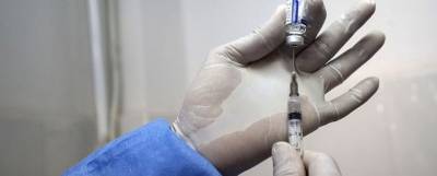 Зеленский пообещал сделать бесплатными прививки от COVID-19 на Украине