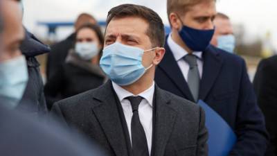 Зеленский пообещал бесплатную вакцинацию от коронавируса на Украине