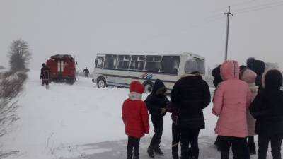 На часть Украины обрушилась снежная непогода: что там происходит на дорогах