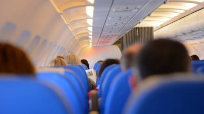 Стюардесса из Канады призналась, как наказывает пассажиров за хамство