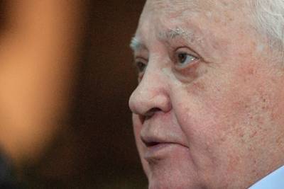 Горбачев оценил решение России и США продлить ракетный договор