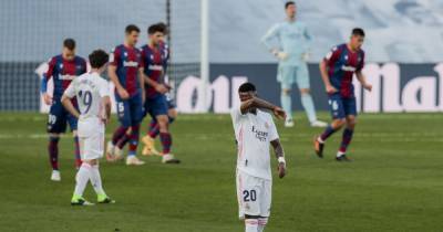 Удаление и незабитый пенальти: "Реал" потерпел неожиданное поражение в Ла Лиге (видео)