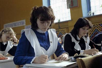 Почему школьники в СССР были умнее, чем современные ученики