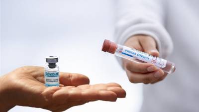 Зимбабве планирует закупить российскую вакцину от коронавируса