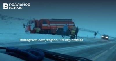 В соцсетях сообщили о смертельном ДТП в Татарстане с участием пожарного автомобиля