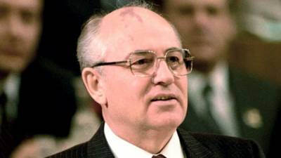 Горбачев прокомментировал решение России и США продлить ДСНВ