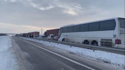 Третьи сутки парализована трасса Одесса-Киев, водители стоят в гигантских пробках