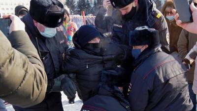В Москве переполнены изоляторы, новых задержанных повезут в другие города