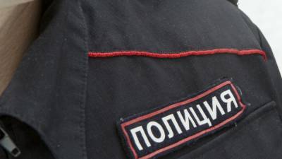 Сотрудник дагестанской полиции спас двух мужчин из горящего авто