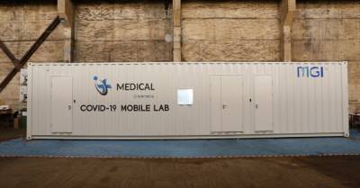 ФОТО: Латвия начала производство мобильных лабораторий для тестирования на Covid-19