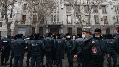В Ереване суд освободил оппозиционеров, вуступающих против Пашиняна