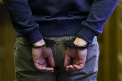 В Комсомольске-на-Амуре задержали подозреваемого в краже по горячим следам