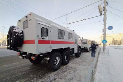 В центре Новосибирска дежурит ОМОН и стоят автозаки
