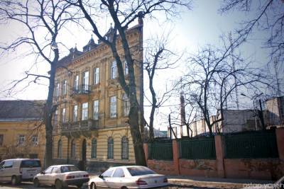 Плоские дома со всей Украины: они действительно существуют