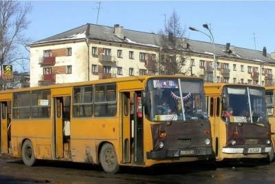 Какими были автобусы в Пскове 20 лет назад