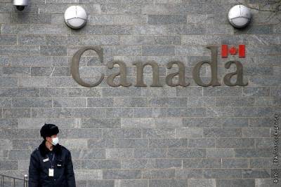 Китай временно закрыл въезд в страну иностранцам из Канады