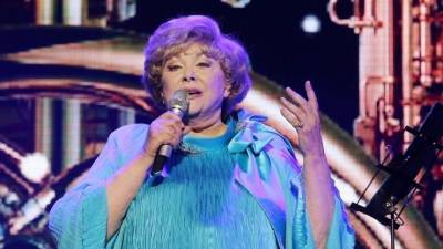 «Я петь не могу»: Эдита Пьеха окончательно оставила сцену