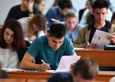Студенты всех вузов России вернутся к очному формату обучения с 8 февраля