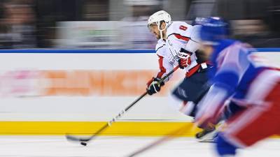Овечкин вышел на седьмое место в списке лучших снайперов в НХЛ