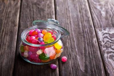 Россияне стали реже покупать карамельные конфеты из-за роста цен