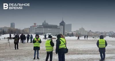 На площади Камала в Казани собрались журналисты и полиция