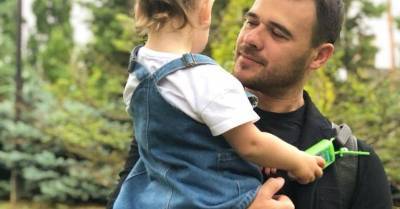 «Копия папы»: Эмин Агаларов перестал скрывать лицо 2-летней дочери от Алены Гавриловой