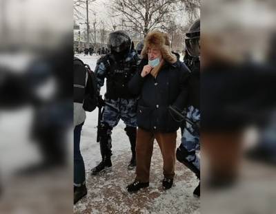 Журналиста Николая Сванидзе задержали на несанкционированной акции в Москве