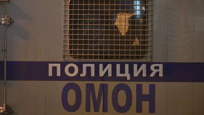 Сотрудники ОМОН провели задержания на незаконном митинге в Перми