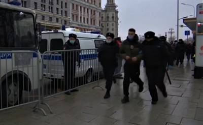 Протесты в России: силовики уже задержали 500 человек (ВИДЕО) и мира