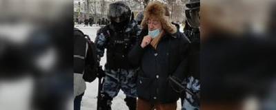 На протестной акции в Москве задержали журналиста Николая Сванидзе