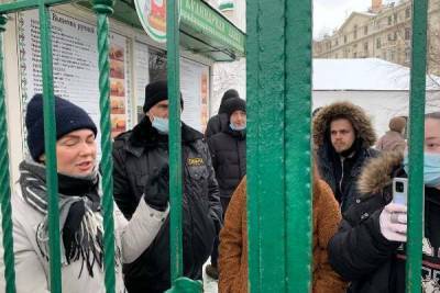 В московском храме объяснили закрытие ворот перед участниками несанкционированной акции действиями полиции
