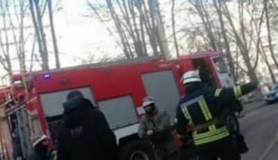 Пожар вспыхнул в харьковской многоэтажке, эвакуировали 20 человек: есть пострадавшие, кадры ЧП