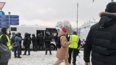 Петербуржцы негодуют из-за незаконного митинга в центре города