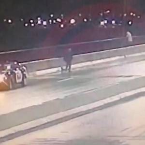 В Днепре таксист спас женщину от самоубийства. Видео