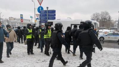 В Петербурге напали на полицейских во время несанкционированной акции